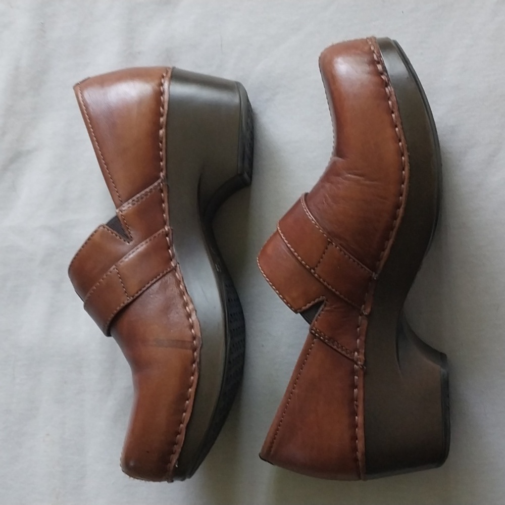 Dansko Brown Leather Clogs Mules with Buckle - Picture 4 of 8